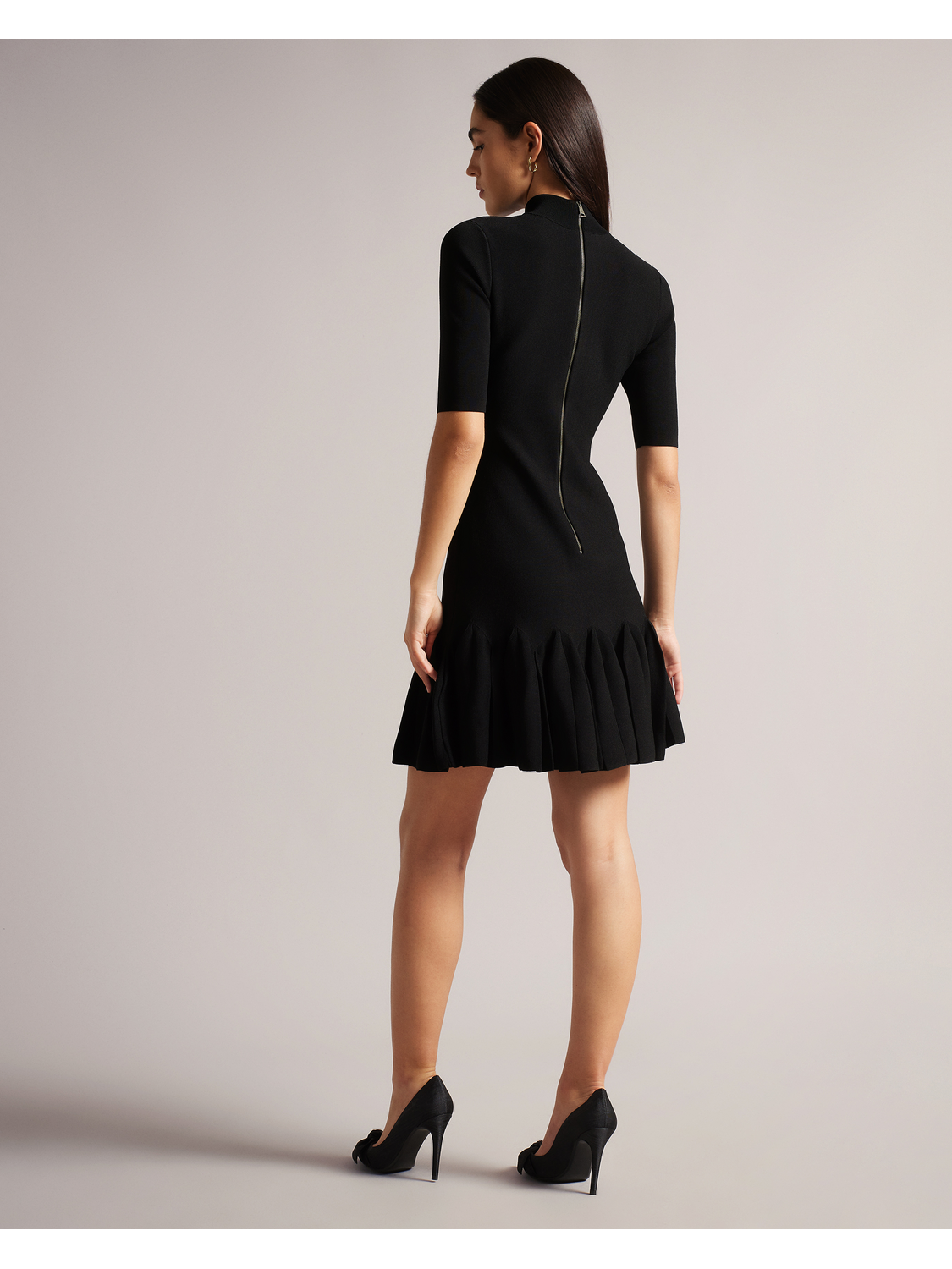 Pleated Hem Bodycon Knit Mini Dress