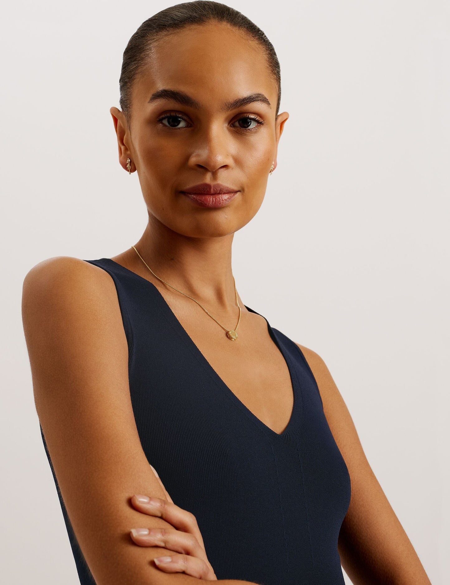 V-Neck Slim Fit Sleeveless Knit Top