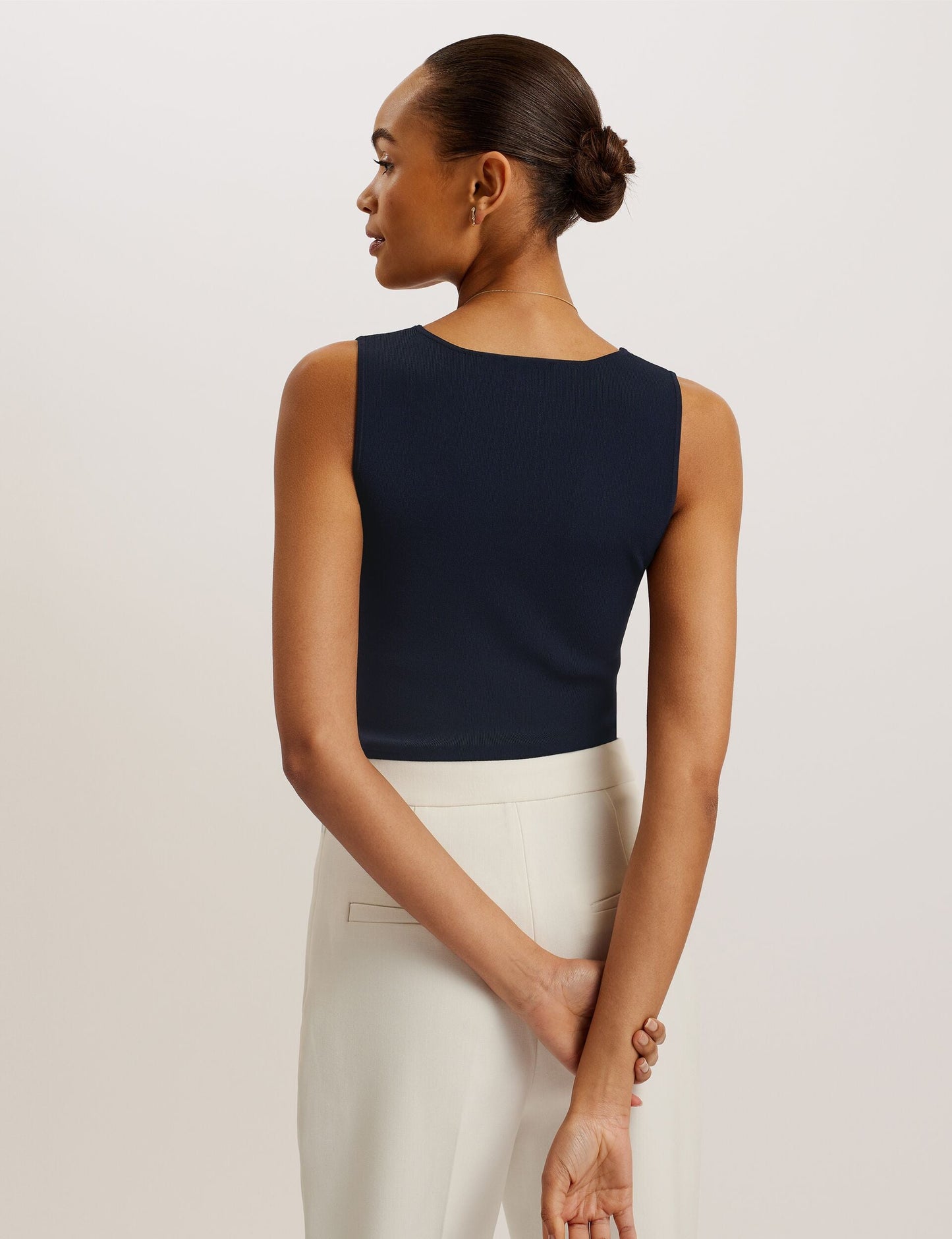 V-Neck Slim Fit Sleeveless Knit Top