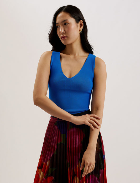 V-Neck Slim Fit Sleeveless Knit Top