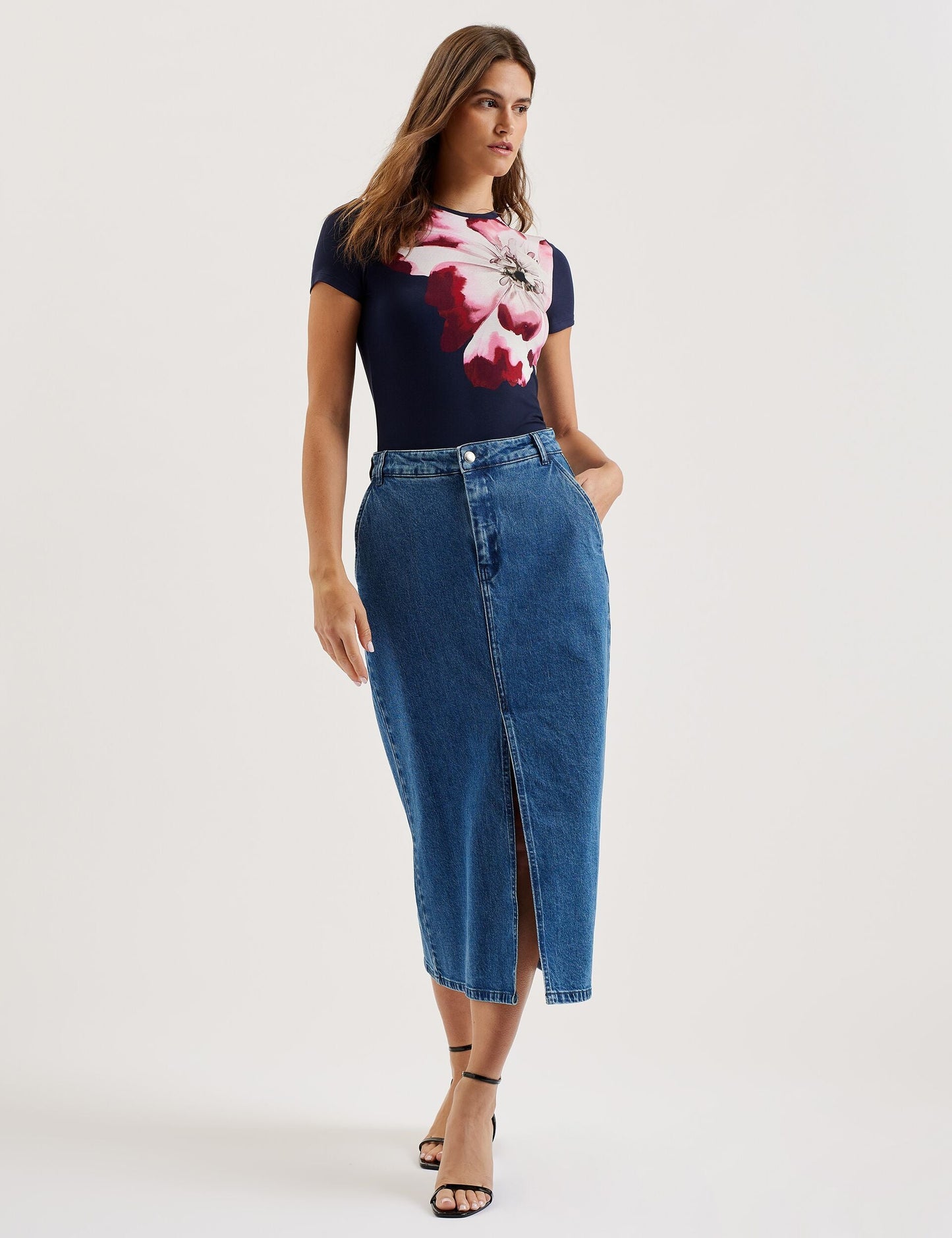 Placement Print Crew Neck Fitted T-Shirt