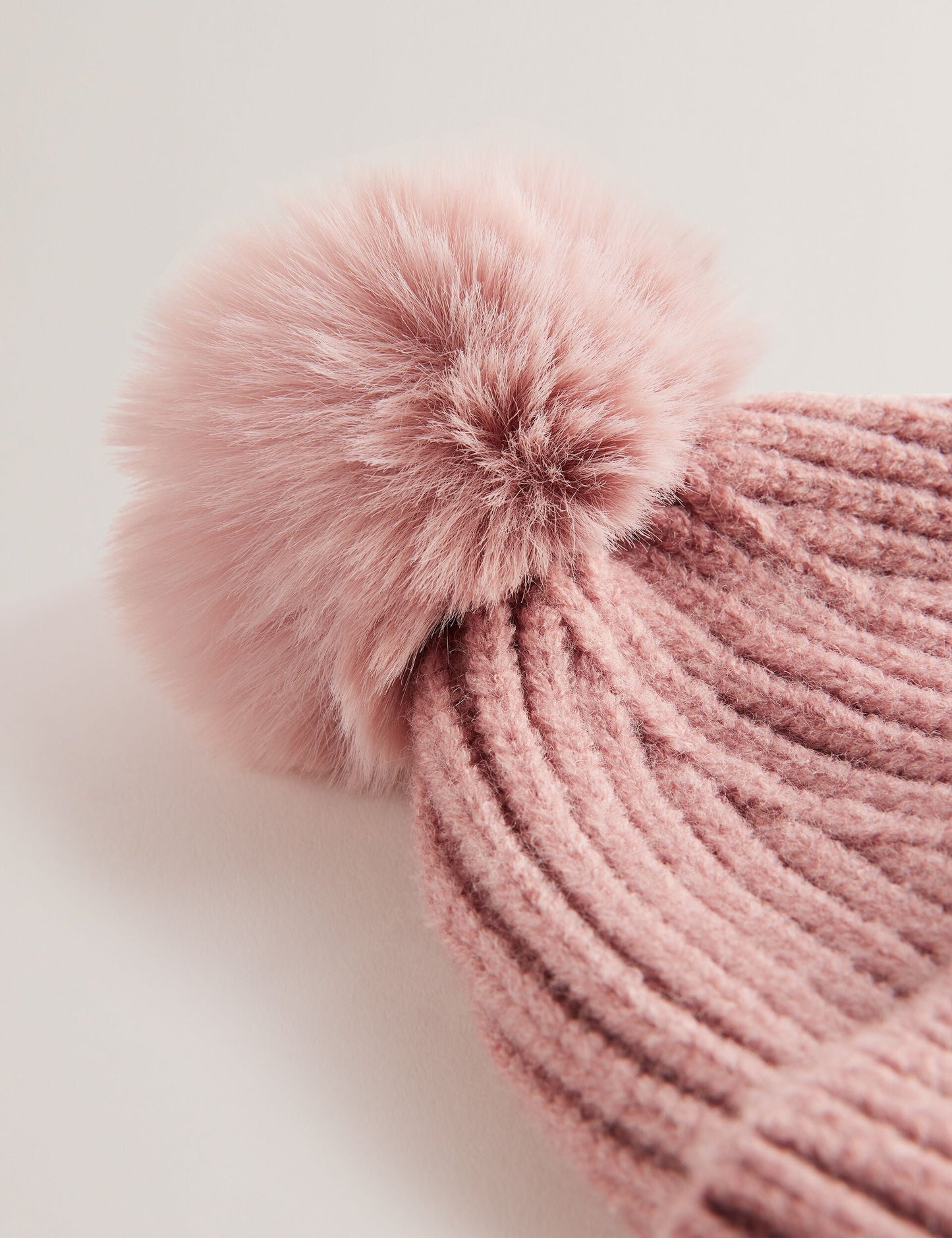 Ribbed Knit Fluffy Bobble Hat