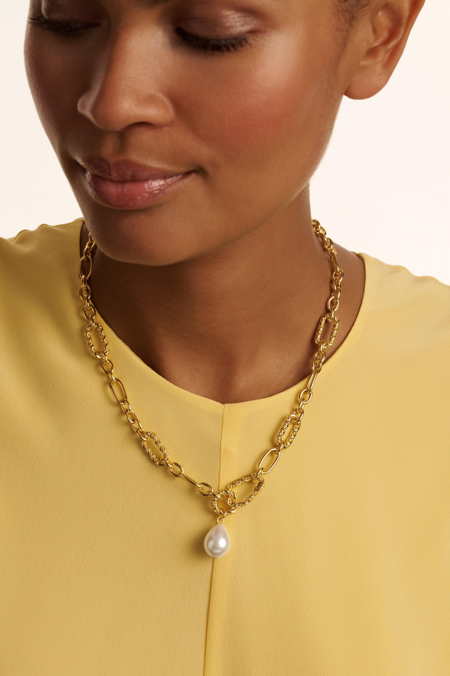 Twisted Pearl Pendant Necklace